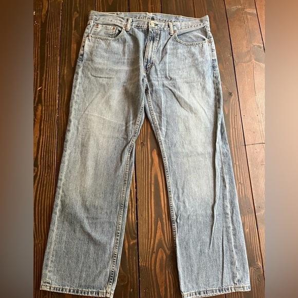 Men’s Levi’s Light Wash Straight Leg 38 x 30 - Picture 1 of 7
